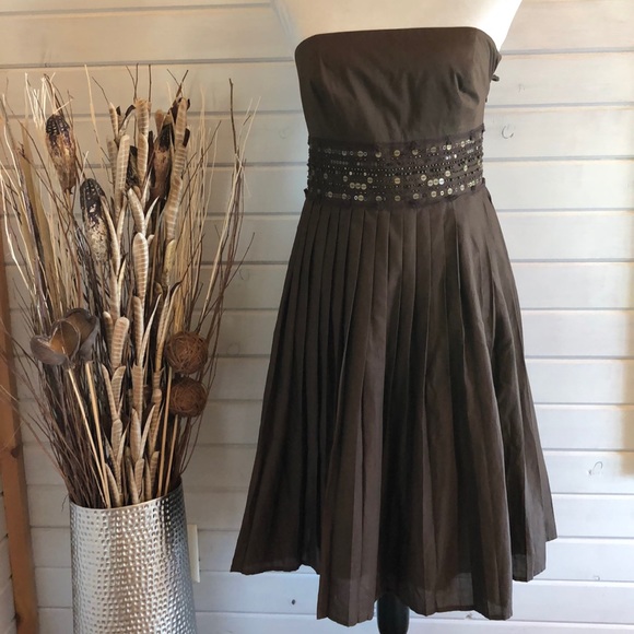 ⬇️Ann Taylor cocktail strapless dress - Picture 3 of 8